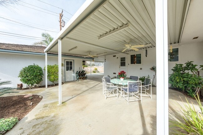 Building Photo - Lovely 3 bedroom Home!