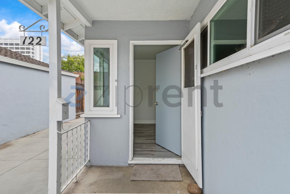Building Photo - 122 Asbury St