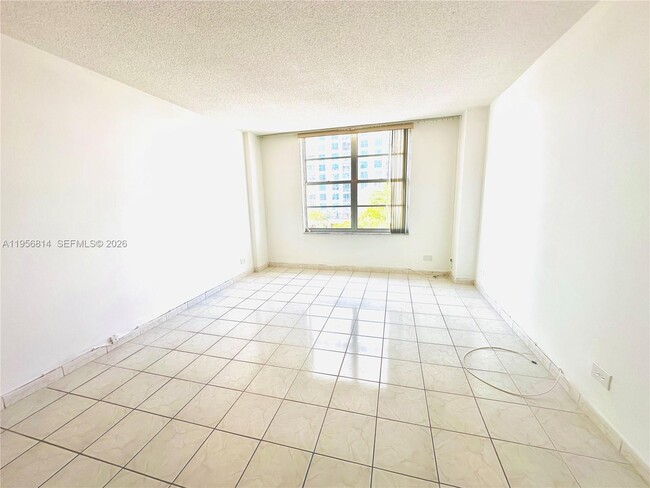 Building Photo - 230 174th St