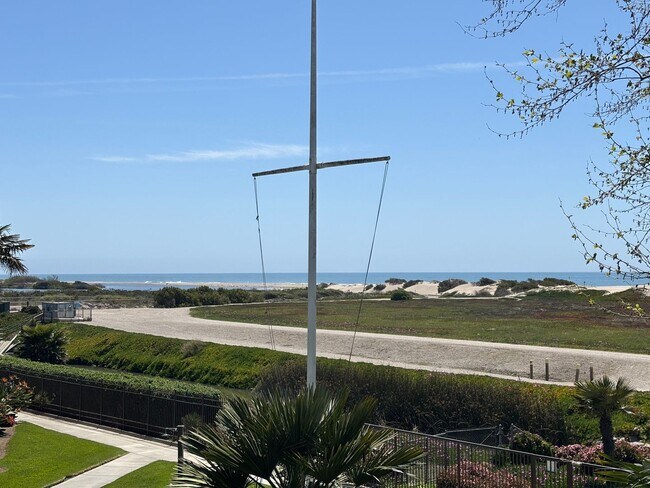 Building Photo - Surfside III / Port Hueneme / 1 bedroom on the 2nd floor with Oceanviews!