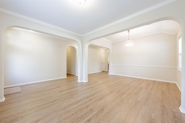 Building Photo - 13727 Charterhouse Way