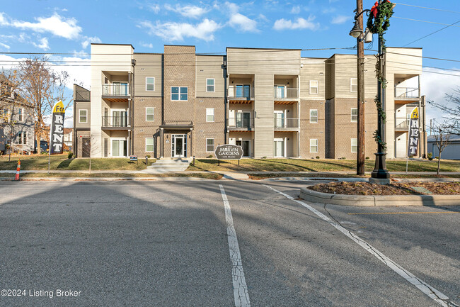 Building Photo - 1601 E Main St