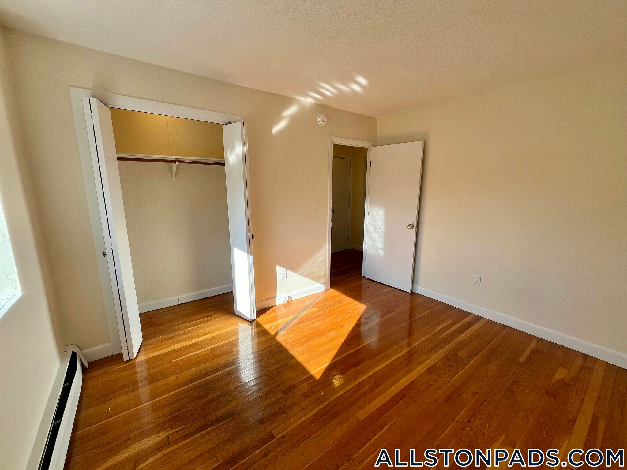 Building Photo - 90 Gardner St