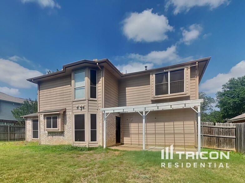 Building Photo - 2817 Laurel Hill Dr
