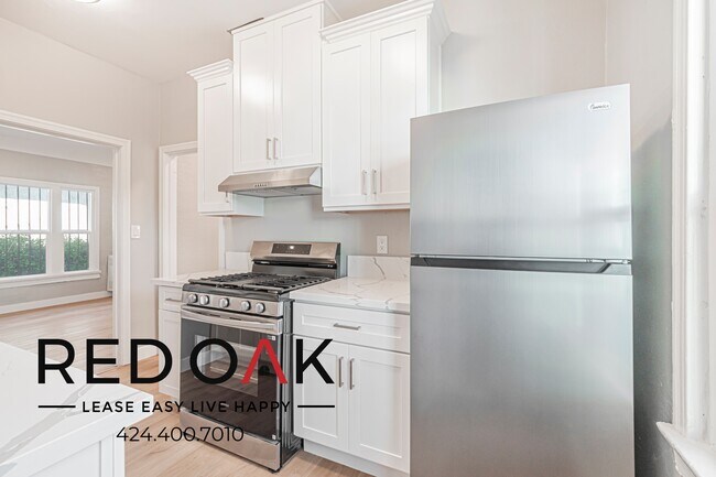 Building Photo - 1623 W 39th Pl