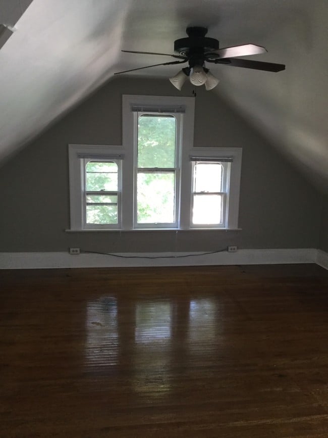 Building Photo - 610 N Brinton Ave