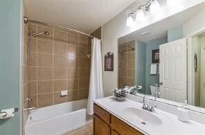 Building Photo - 2823 Lakecrest Forest Dr