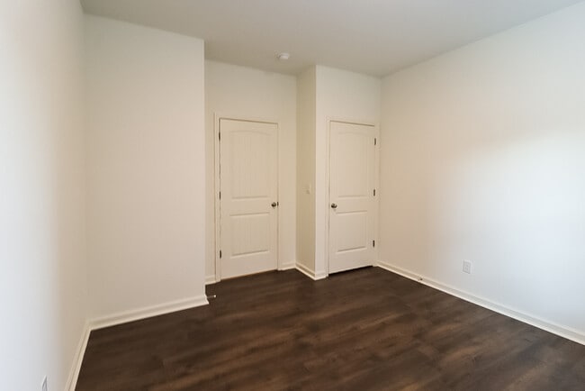 Building Photo - 5599 Timber Leaf Lp