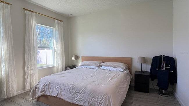Building Photo - 2129 Hibiscus Pl