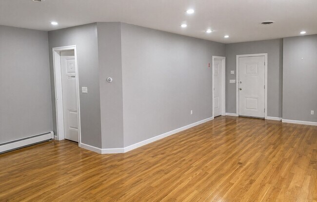 Building Photo - 898 Huntington Ave
