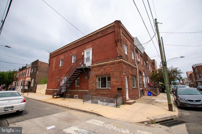 Building Photo - 2312 S 12th St