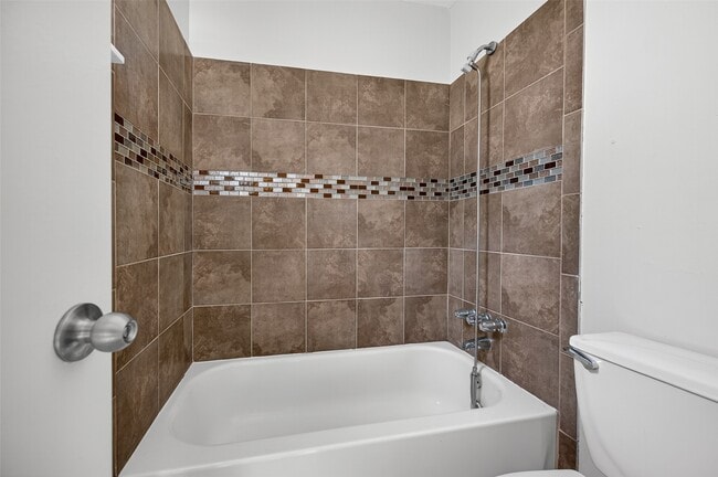 Building Photo - 8623 Riverside Walk Ln