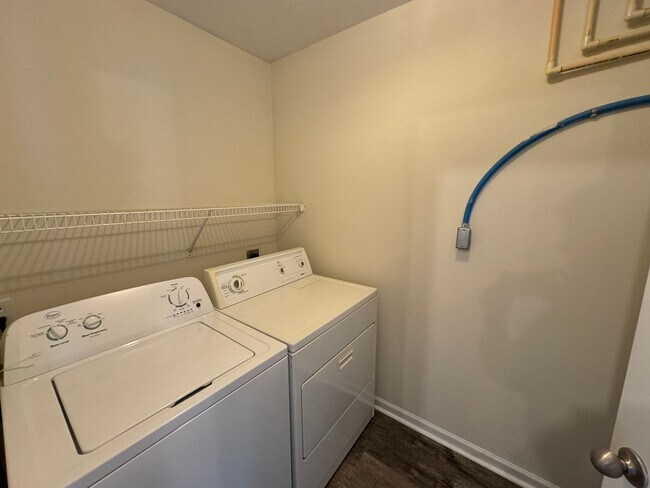 Building Photo - Available June 25, 2026!