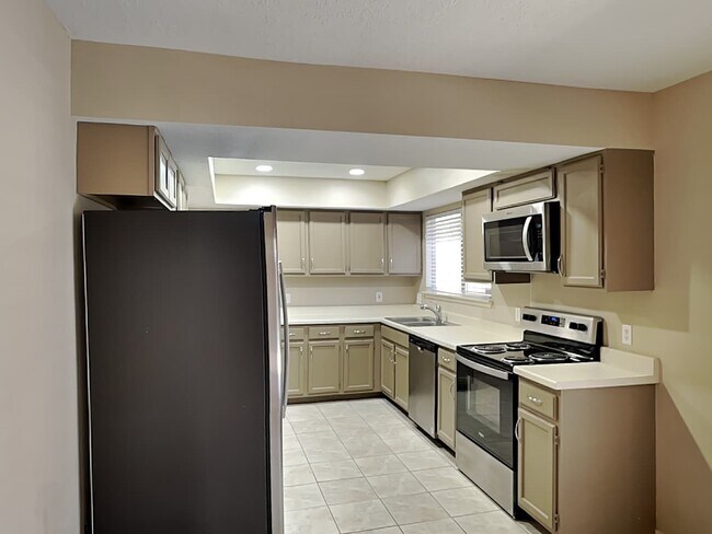 Building Photo - 164 Maple Branch St