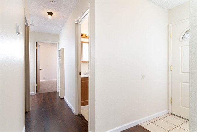 Building Photo - 1257 Rosekrans Dr