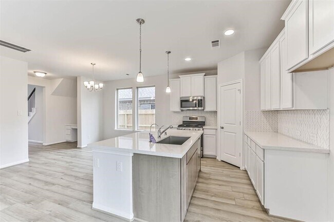 Building Photo - 704 Ocean Palms Dr