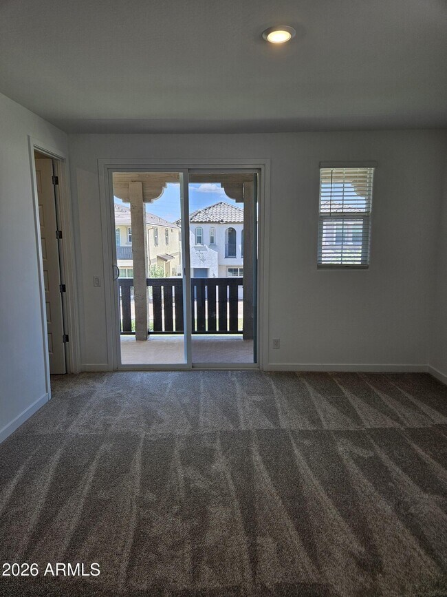 Building Photo - 3357 S Primrose