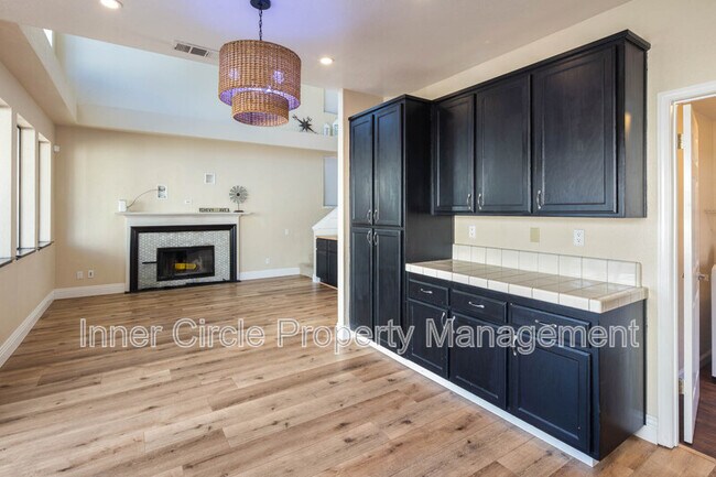 Building Photo - 342 Chaucer Dr