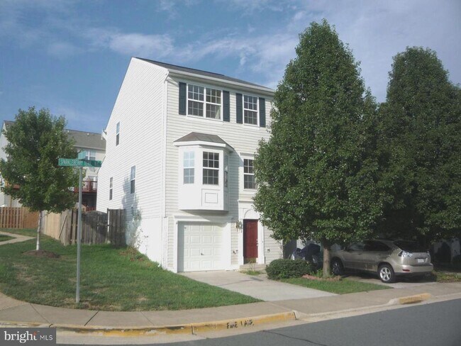 Building Photo - 552 Sparkleberry Terrace NE