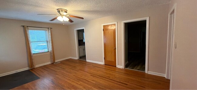 Building Photo - 1204 19th Ave SE