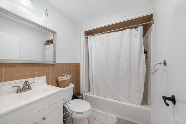 Building Photo - 23 W 51st St