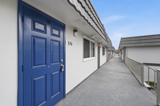 Building Photo - 376 Saxony Trail