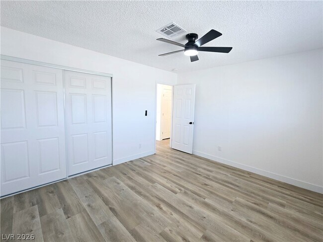 Building Photo - 1083 E Calvada Blvd