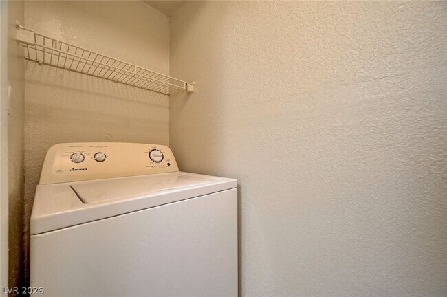 Building Photo - 8101 W Flamingo Rd