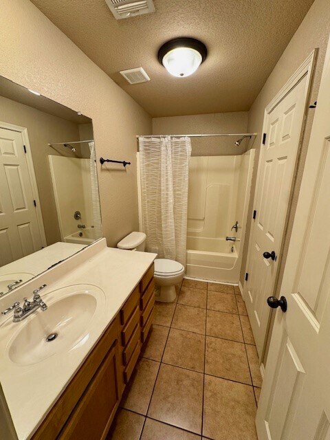 Building Photo - 1355 Oakland Ave