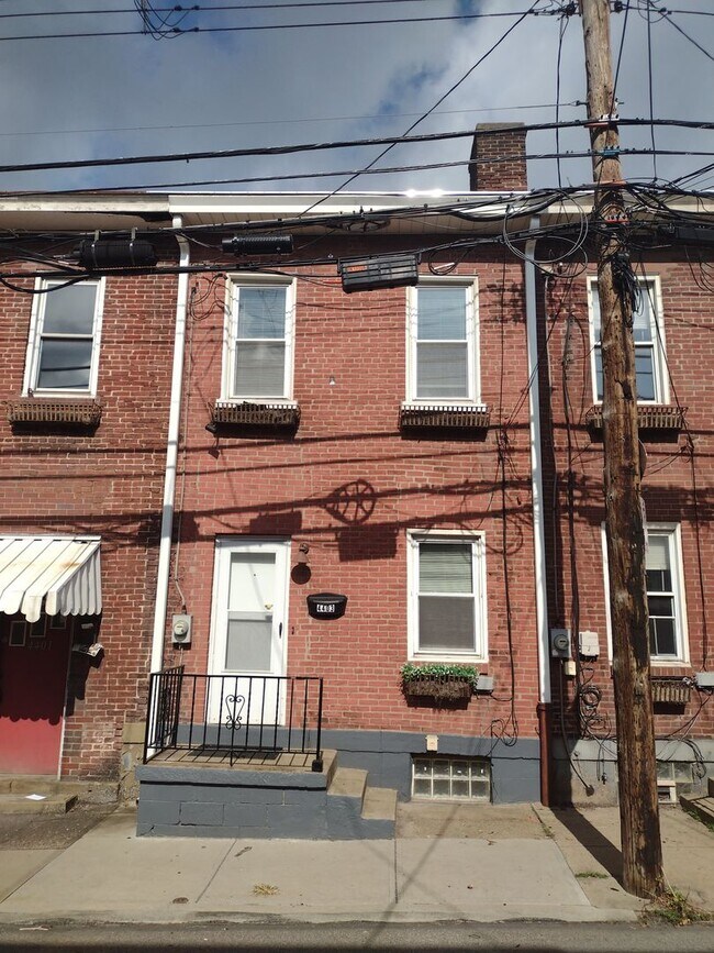 Building Photo - Beautiful Home for Rent