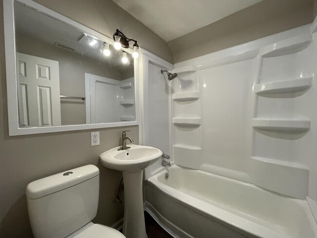 Building Photo - 731 S Miller Ct