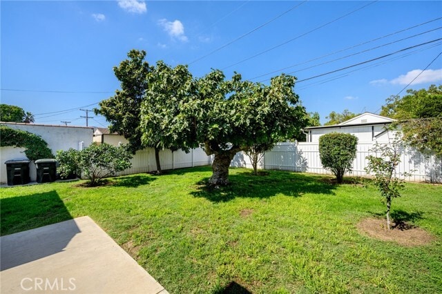 Building Photo - 905 Graynold Ave