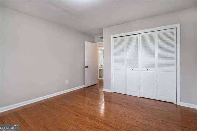 Building Photo - 122 Maison Pl NW