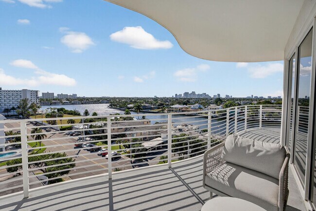 Building Photo - 612 Bayshore Dr