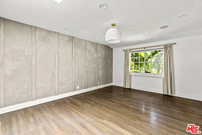 Building Photo - 9559 Sherwood Forest Ln
