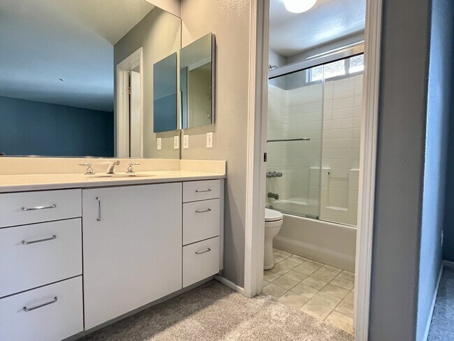 Building Photo - 12604 Carmel Country Rd