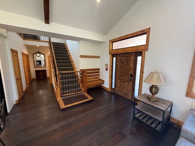 Building Photo - Stunning 4-Bedroom Home with Amazing Views, EV Charger & Solar in Big Bear!