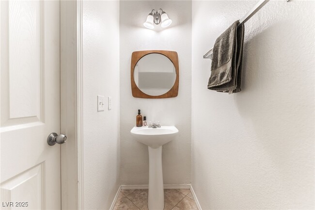 Building Photo - 10516 West Table Lands Court