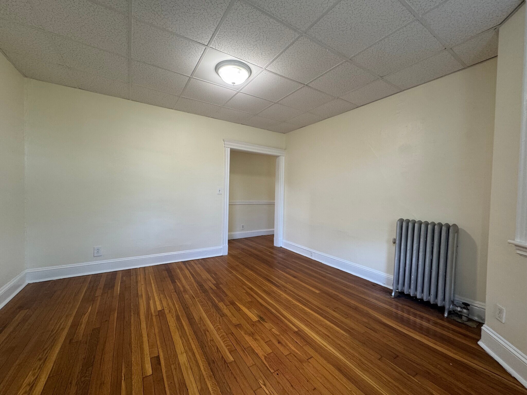 Building Photo - 386 Riverway