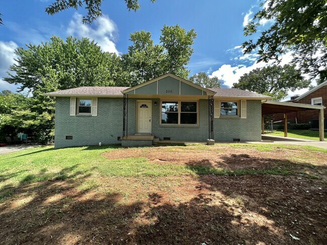 Primary Photo - 206 Orleans Dr