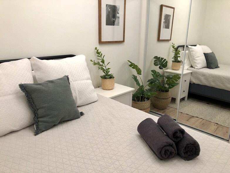 Building Photo - 4254 Keever Ave