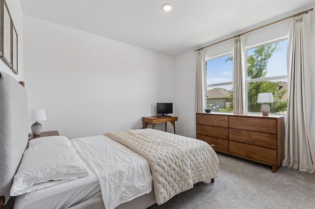 Building Photo - 1242 Champlain Wy