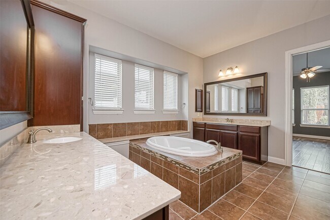 Building Photo - 26634 Sooty Tern Dr