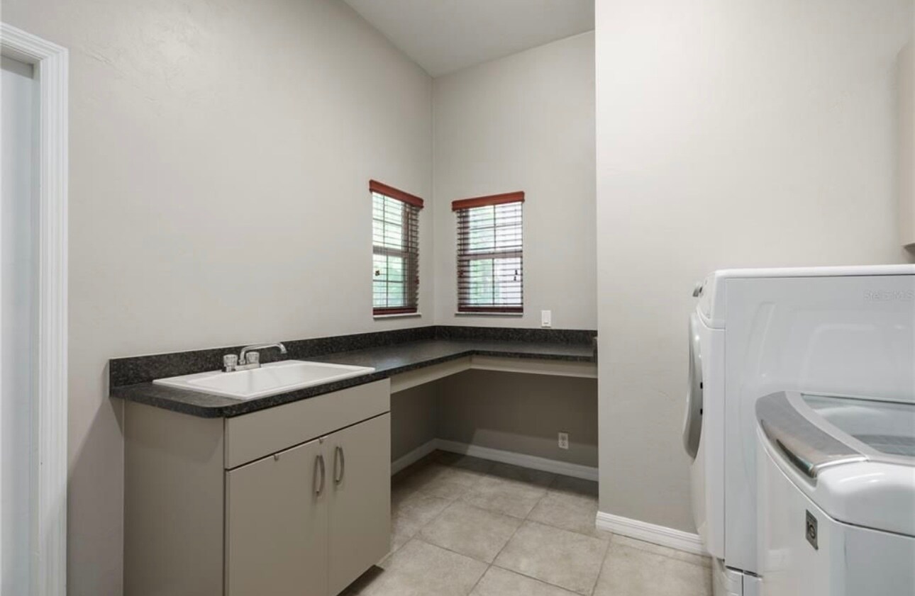 Building Photo - 5119 NW 57th St