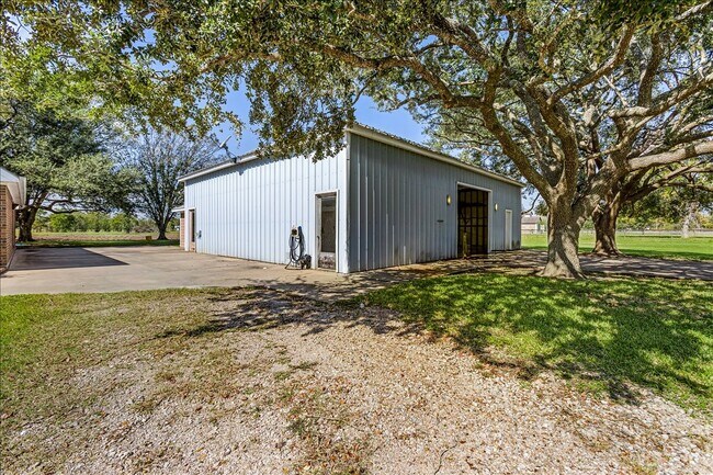 Building Photo - 2906 Avenue S