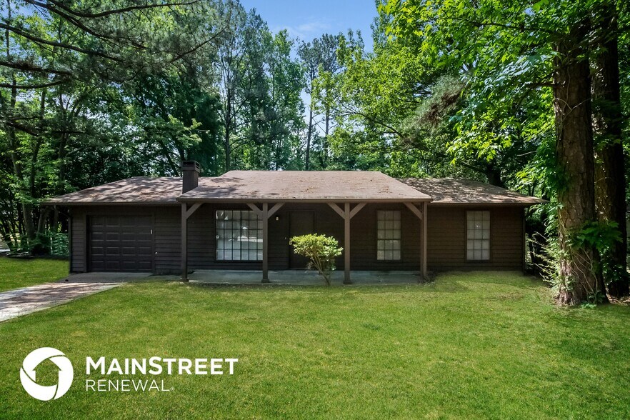 Primary Photo - 170 Peachtree Dr