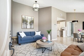 Building Photo - 5281 Meadow Rise St