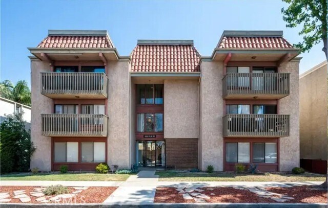 Primary Photo - 4110 Elm Ave