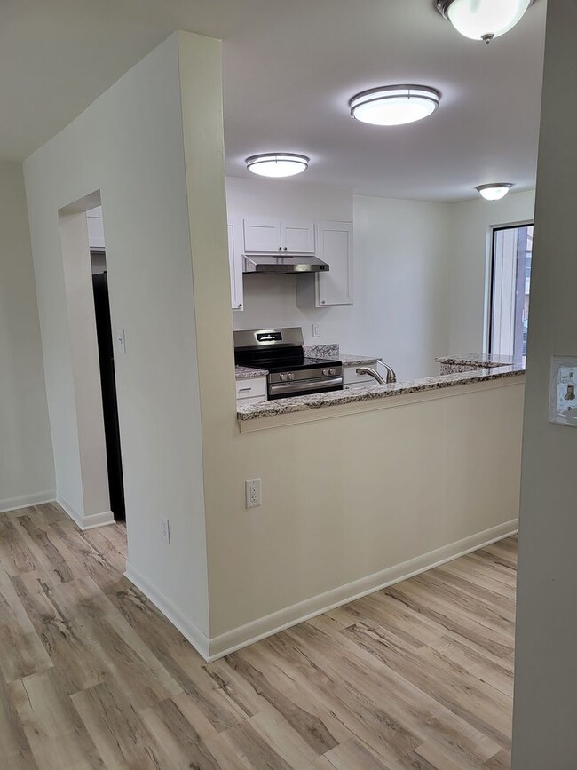Building Photo - RENOVATED 3 Bedroom Community Treasure!