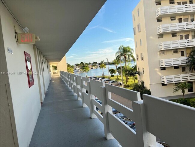 Building Photo - 3030 Marcos Dr